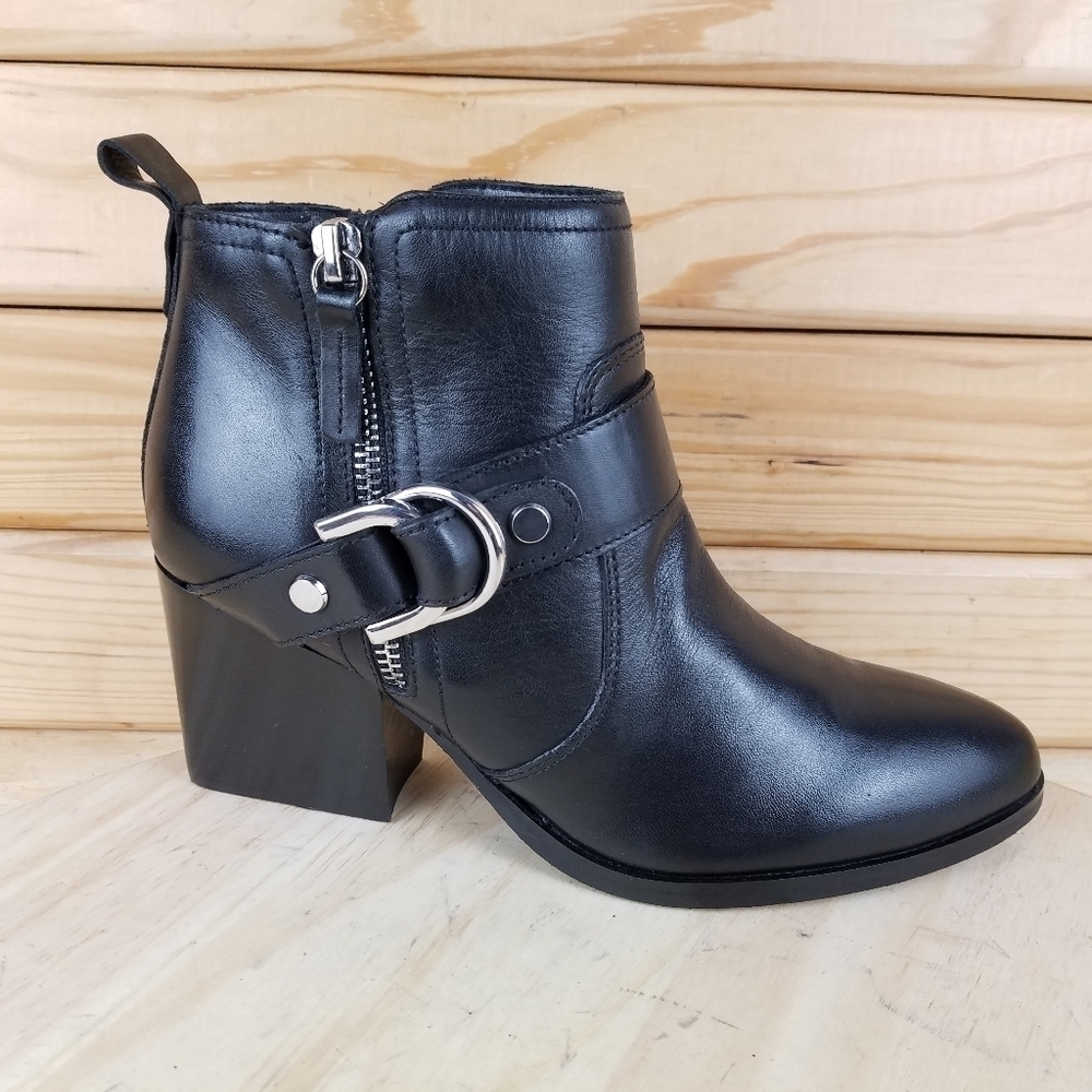 Marc Fisher Victa Ankle Boots 6.5 M Black Leather Biker Moto Harness Western NEW